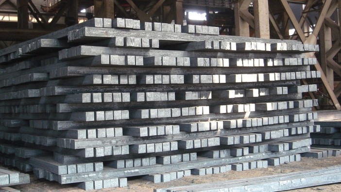 3月中旬粗钢日产量小幅回落 钢企库存微升，警惕钢价二次下探！