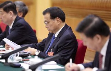 李克强：今年要再压减钢铁去产能5000万吨左右