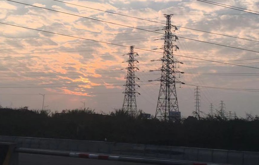 两会指明新老基建依然是投资主线，型材价格将应声而涨？